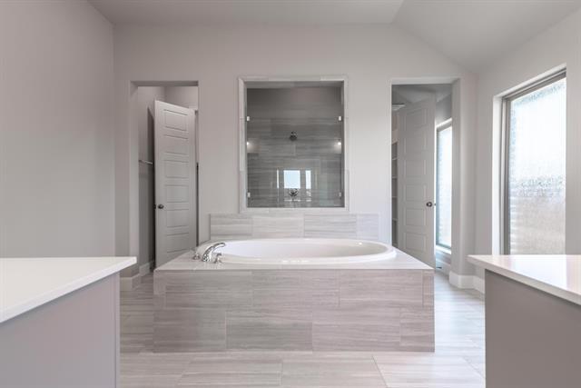 Building Photo - 2933 Saltwood Ct