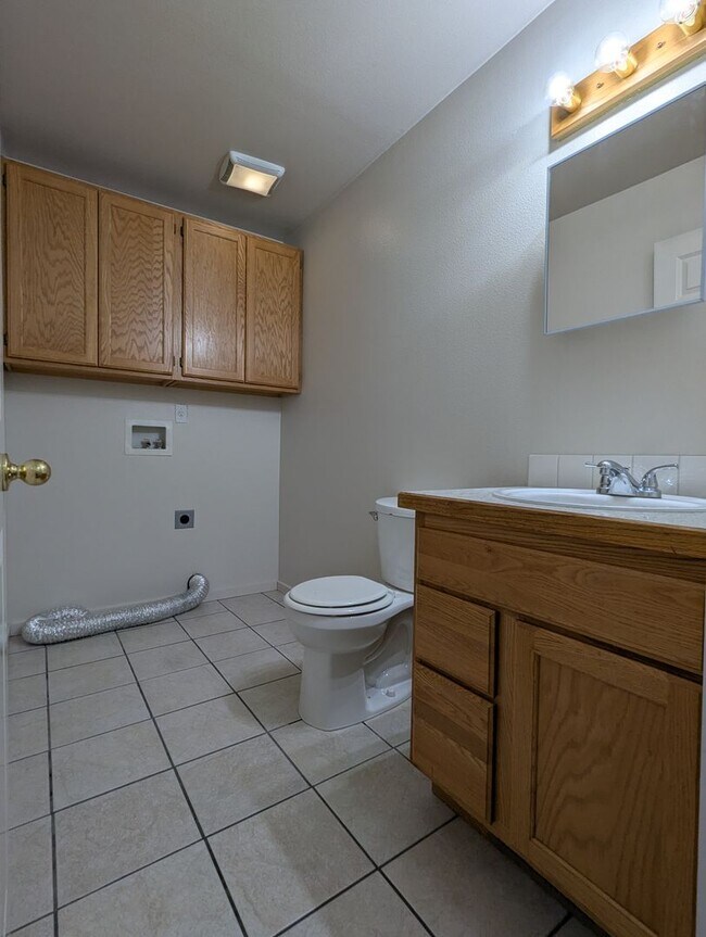 Building Photo - BishCarlson - 2907-2909 S 9th St