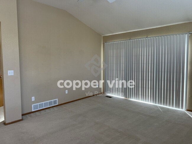 Building Photo - 6337 Cole Ln