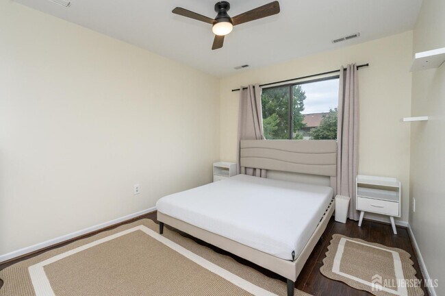 Building Photo - 4112 Birchwood Ct