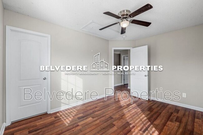 Building Photo - 1434 Waverly St