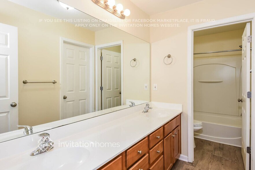 Building Photo - 1712 Sahale Falls Dr