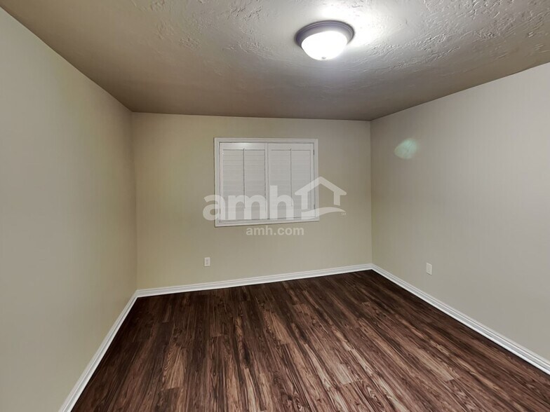 Building Photo - 932 Foxboro Dr