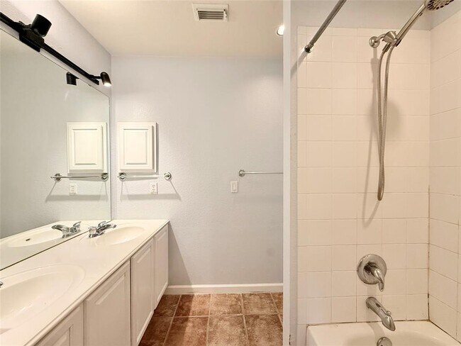 Building Photo - 312 Middle Ground Cove