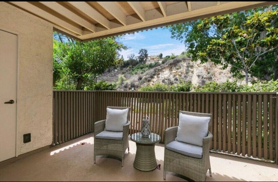 Building Photo - 8503 Villa La Jolla Dr