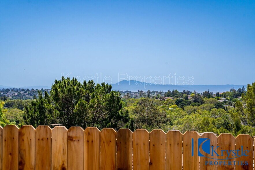 Building Photo - 149 Pajaro Way