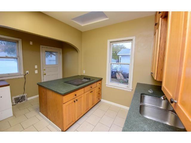 Building Photo - 955 18th Ave SE