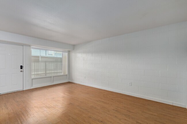 Floorplan - Decco 109 | Tempe Apartments