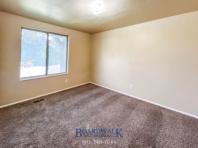 Building Photo - 661/663 N 980 W