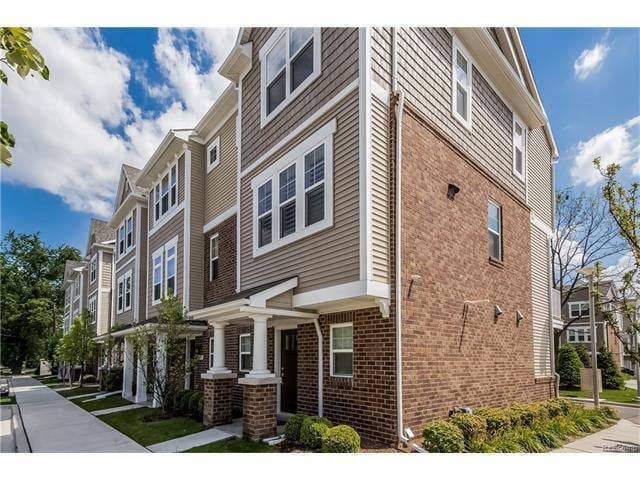Building Photo - 3070 Kilmer Ave