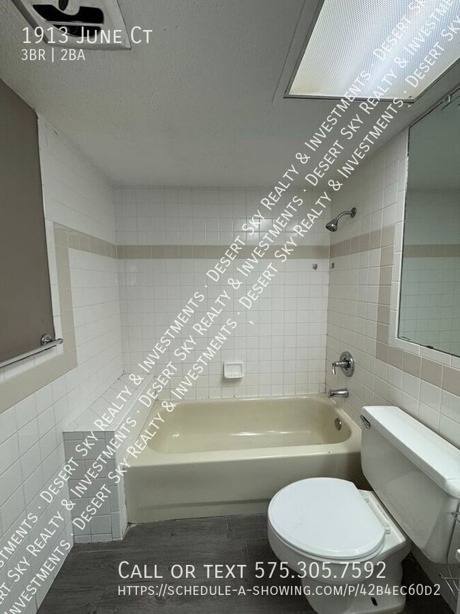 Building Photo - 1913 June Ct