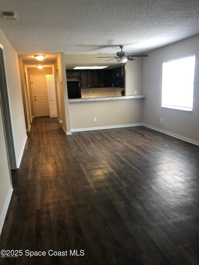 Building Photo - 2917 Regency Dr