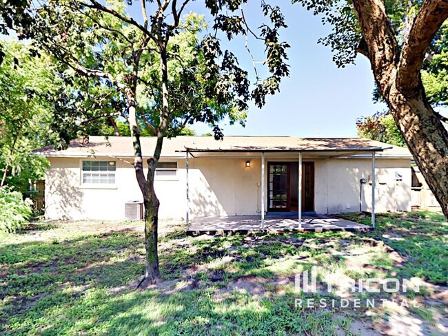Building Photo - 1309 Fairwood Ave