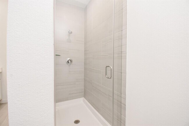Building Photo - 6507 Bramble Cv Ln
