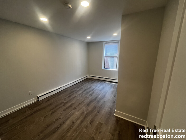 19 #25 - 1 Peterborough St