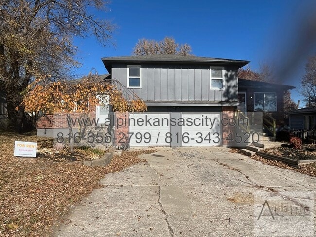 Building Photo - Updated Independence Duplex, Fort Osage SD