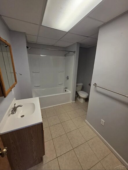 Building Photo - 3232 Court St