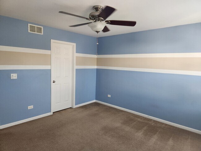 Building Photo - 8100 Shady Oak Rd