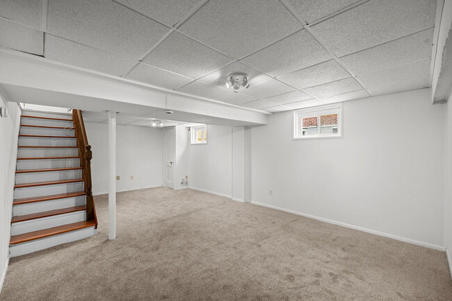 Building Photo - Rare Garage, Fully Fenced, and Steps to Me...