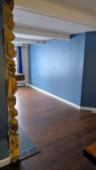 Building Photo - 2201 Romig Pl