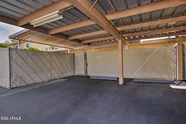 Building Photo - 8335 E Vista Dr