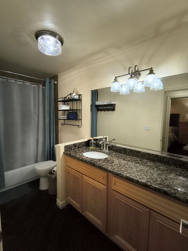 Building Photo - PERFECTLY LOCATED 1BD/1BA CONDO IN PACIFIC...
