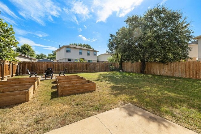 Building Photo - 3817 Tailfeather Dr