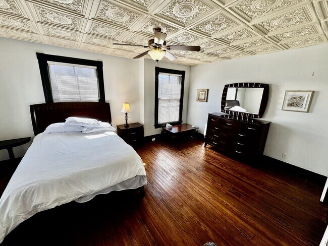 Building Photo - Fully Furnished 3 bed / 1.5 bath Historic Lynchburg Home near downtown.