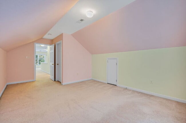 Building Photo - Spacious 5 Bedroom Home in Moseley – $3,800/mo