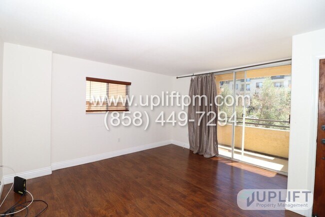 Building Photo - 2-BED/2.5-BATH - LA JOLLA (NEAR UTC)