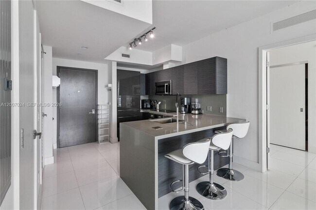 Building Photo - 1080 Brickell Ave