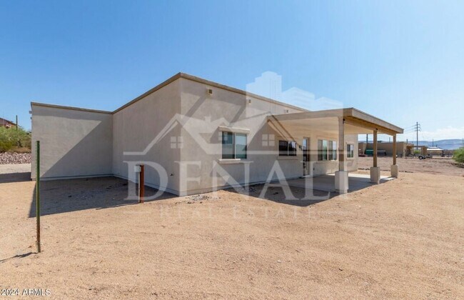 Building Photo - 48126 N Coyote Pass Rd