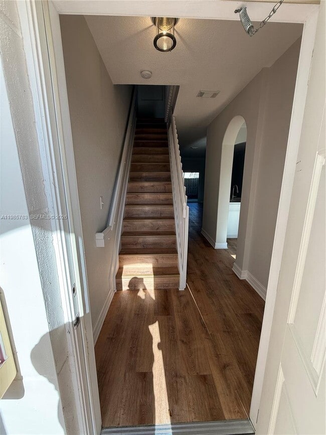 Building Photo - 15750 SW 92nd Ave