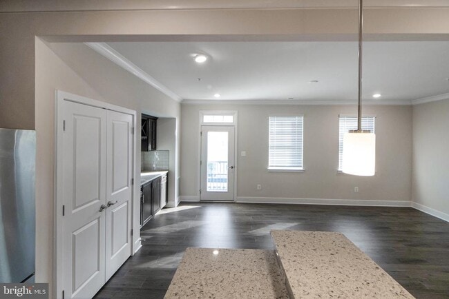 Building Photo - 7960 -B Potter Pl