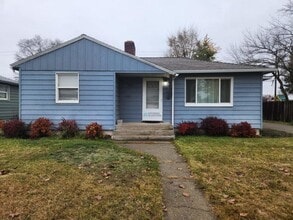 Building Photo - 1615 E Bismark Ave