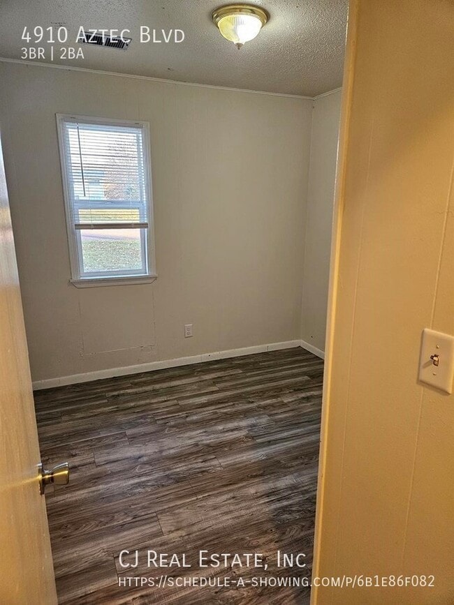 Building Photo - 4910 Aztec Blvd
