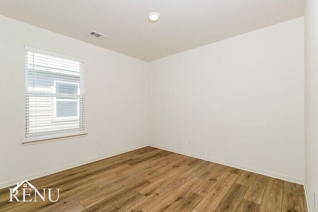 Building Photo - Coming Soon!