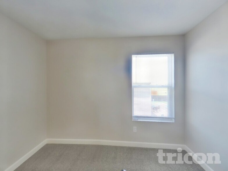 Building Photo - 8112 Cole Wood Blvd