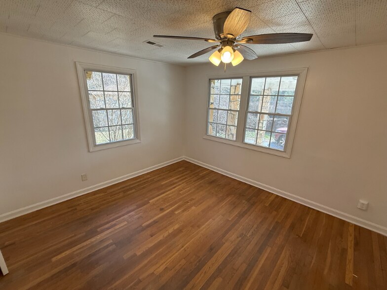 Building Photo - 165 Bankston Rd