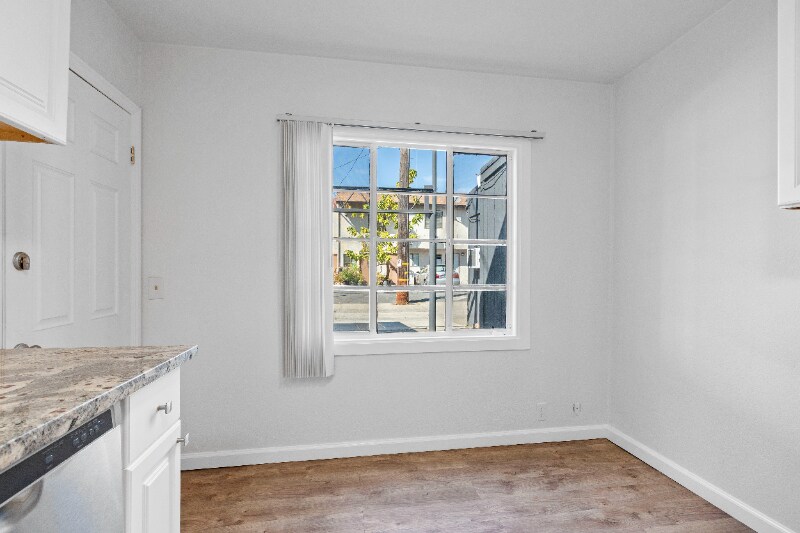 Building Photo - 2065 15th Ave