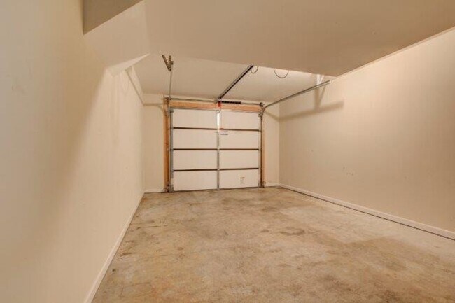 Building Photo - 992-D S Ash Ridge Dr