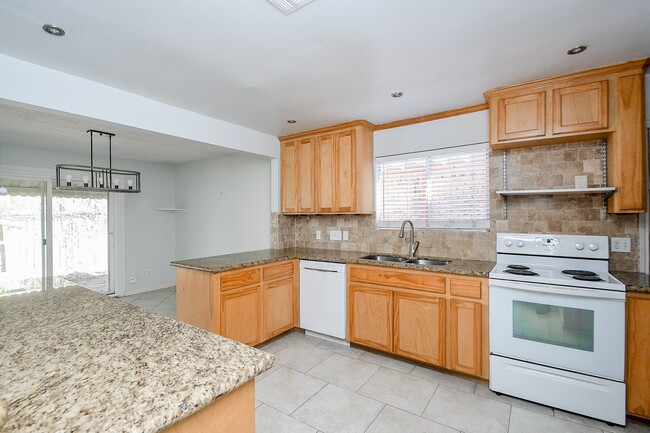 Building Photo - 7538 Quail Meadow Dr