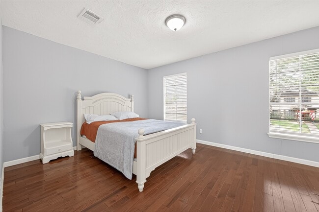 Building Photo - 3815 Fernglade Dr