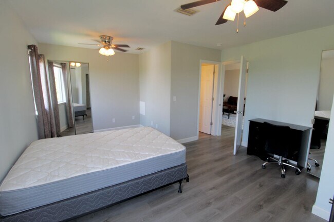 Building Photo - 1348 Hunters Rd