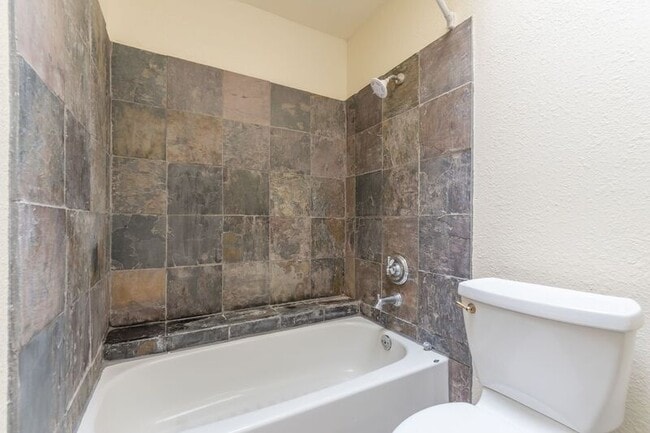 Building Photo - 11826 Greenwood Village Dr