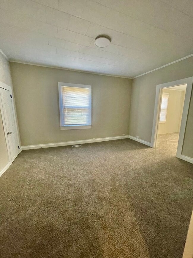 Building Photo - Welcome to this charming 3-bedroom, 1-bathroom home located in the vibrant community of Rockhill, SC