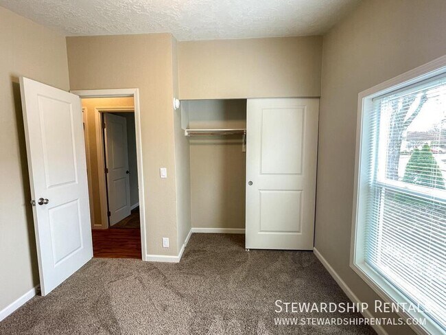 Building Photo - 1313 Bramblewood Ln