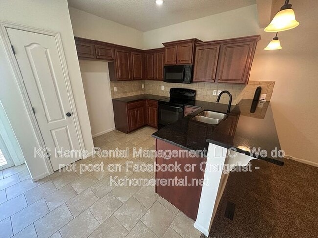 Building Photo - 12744 New Jersey Ct