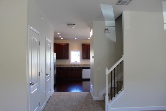 Building Photo - 113 Cedar Point Ln