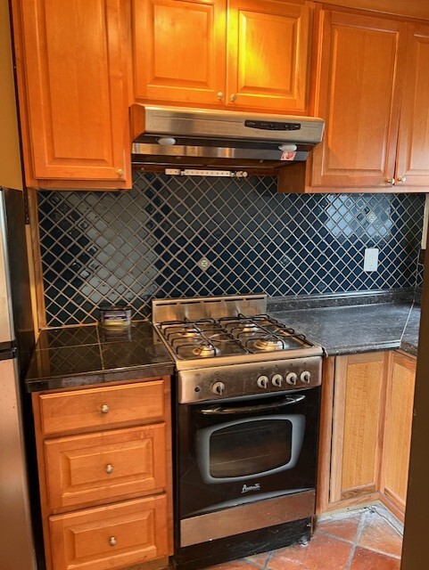 Kitchen - 3430 Cattaraugus Ave